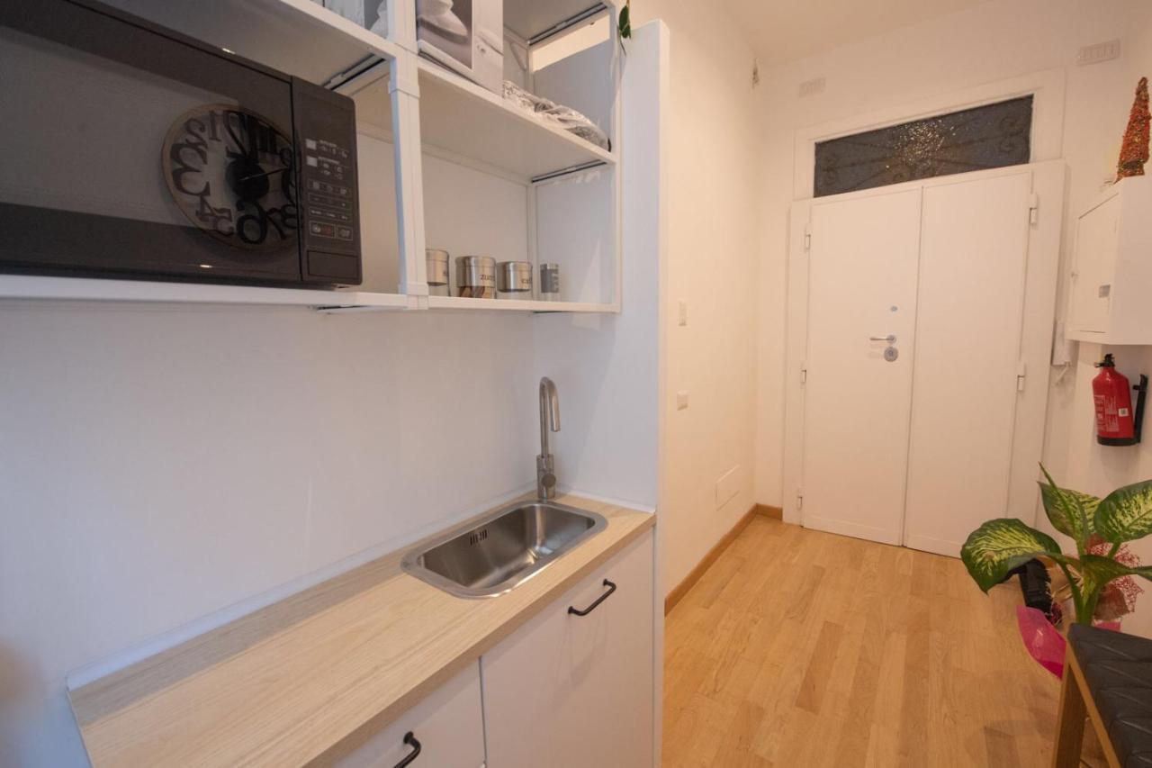 Bed and Breakfast Domus Castroni Germanico Roma Exterior foto