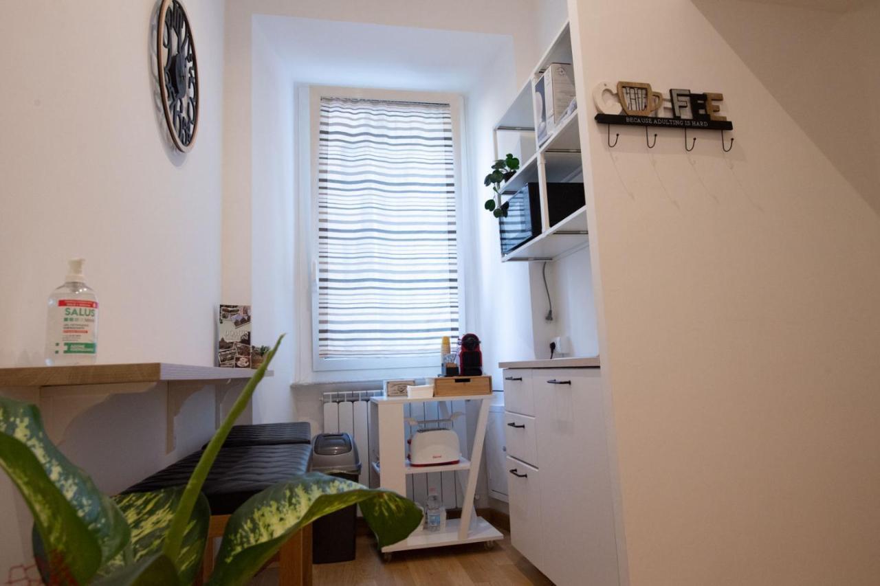 Bed and Breakfast Domus Castroni Germanico Roma Exterior foto